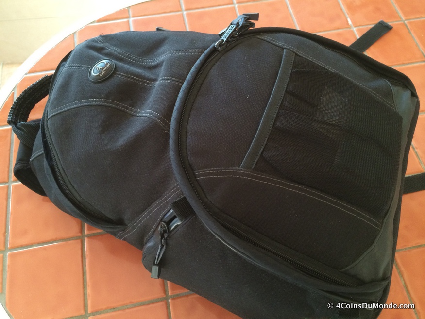 Meme après 6 ans d'utilisation en voyage, le sac à dos photo Tamrac Speed Pack 75 est dans un excellent état