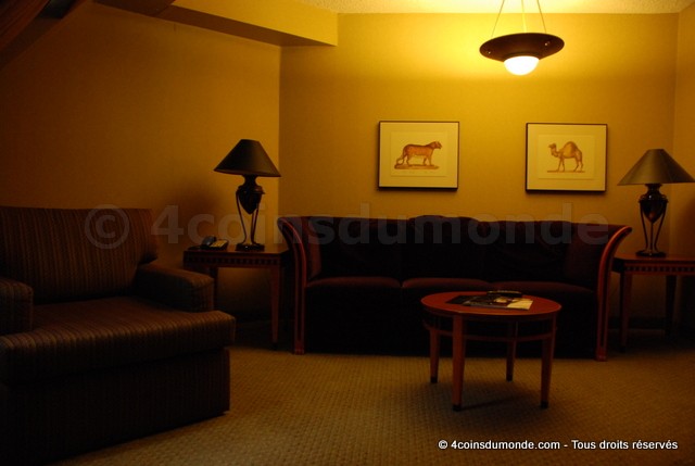 Hotel Luxor Las Vegas  le coin salon de la suite