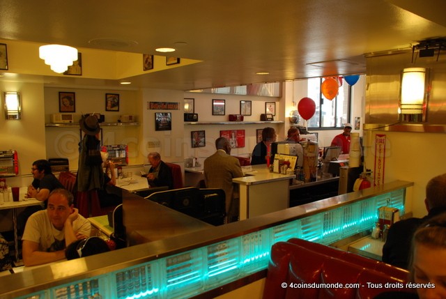 Restaurant-annees-60-San-Francisco-Diner 5